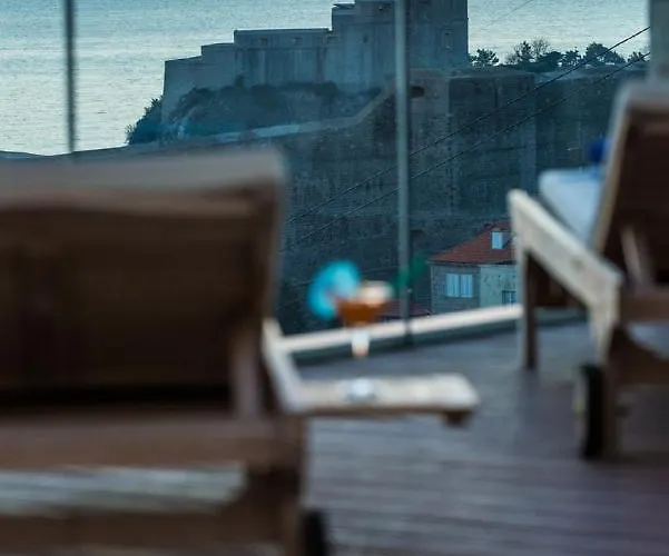 Vega * ドゥブロブニク